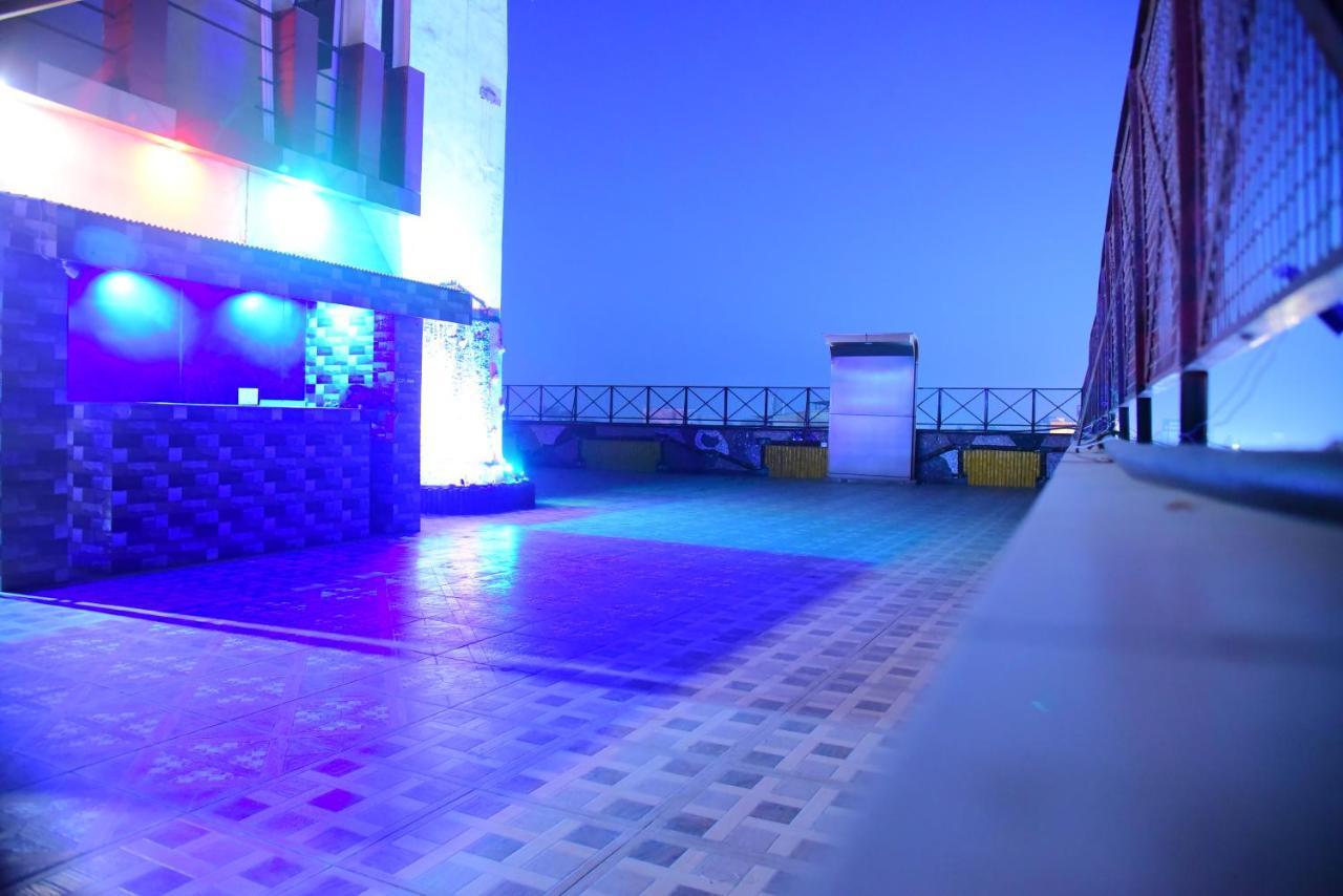 The Park Presidency Hotel Bareilly Exterior foto
